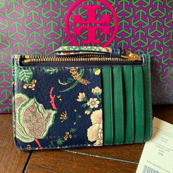 Tory Burch Accessories - ⛔️SOLD⛔️Authentic Tory Burch leather floral card